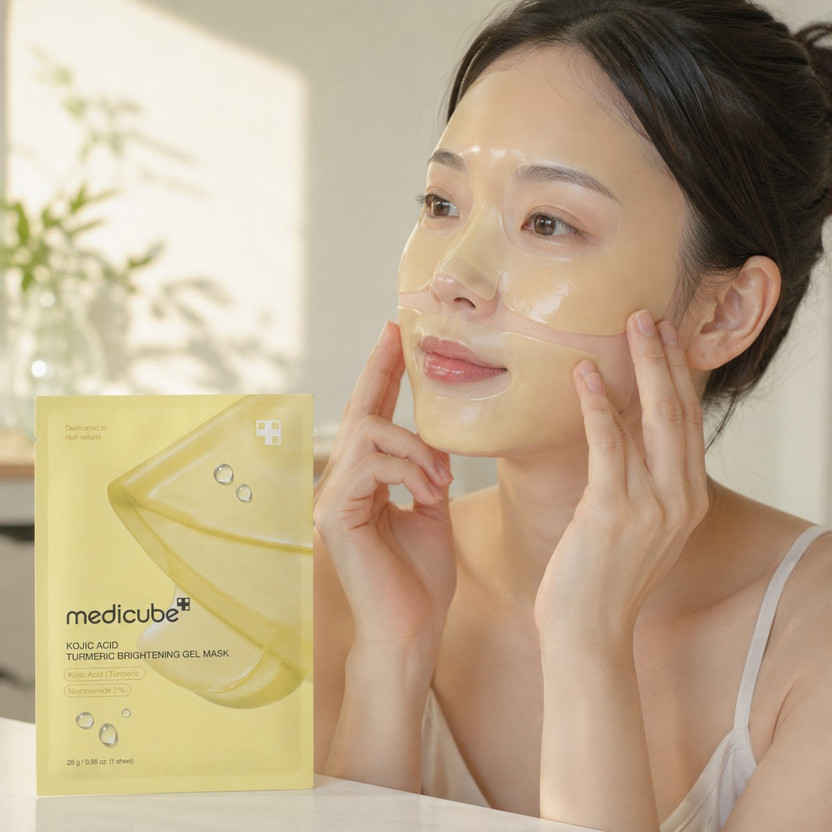 MEDICUBE Kojic Acid Turmeric Máscara em Gel 4 un.