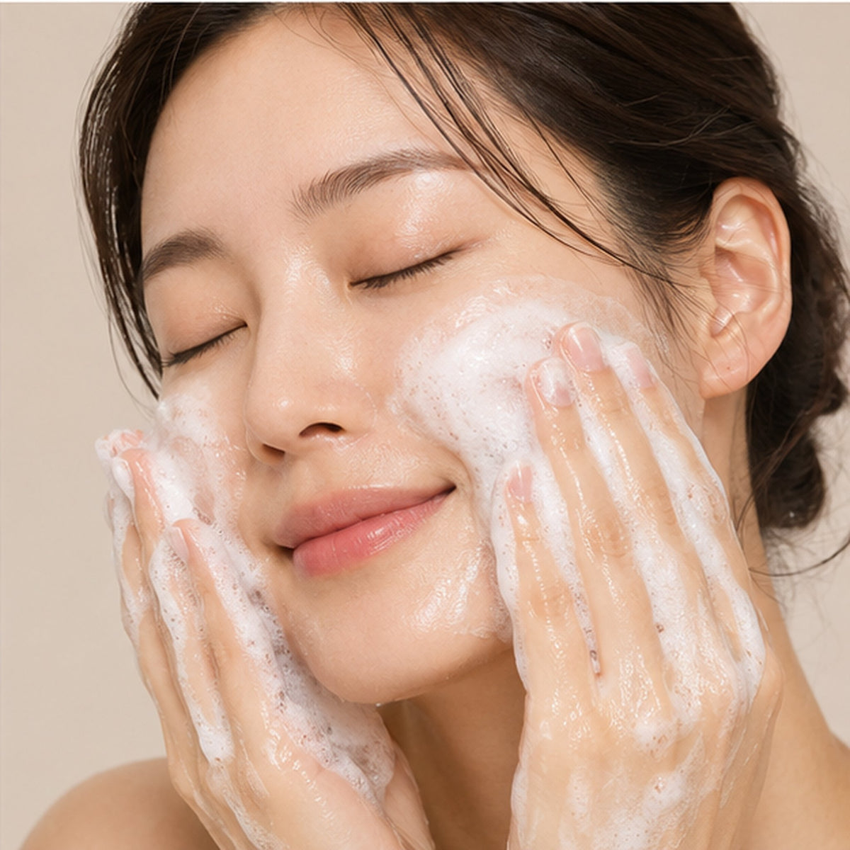 medicube Kojic Acid Turmeric Purifying Gel de Limpeza 500 ml
