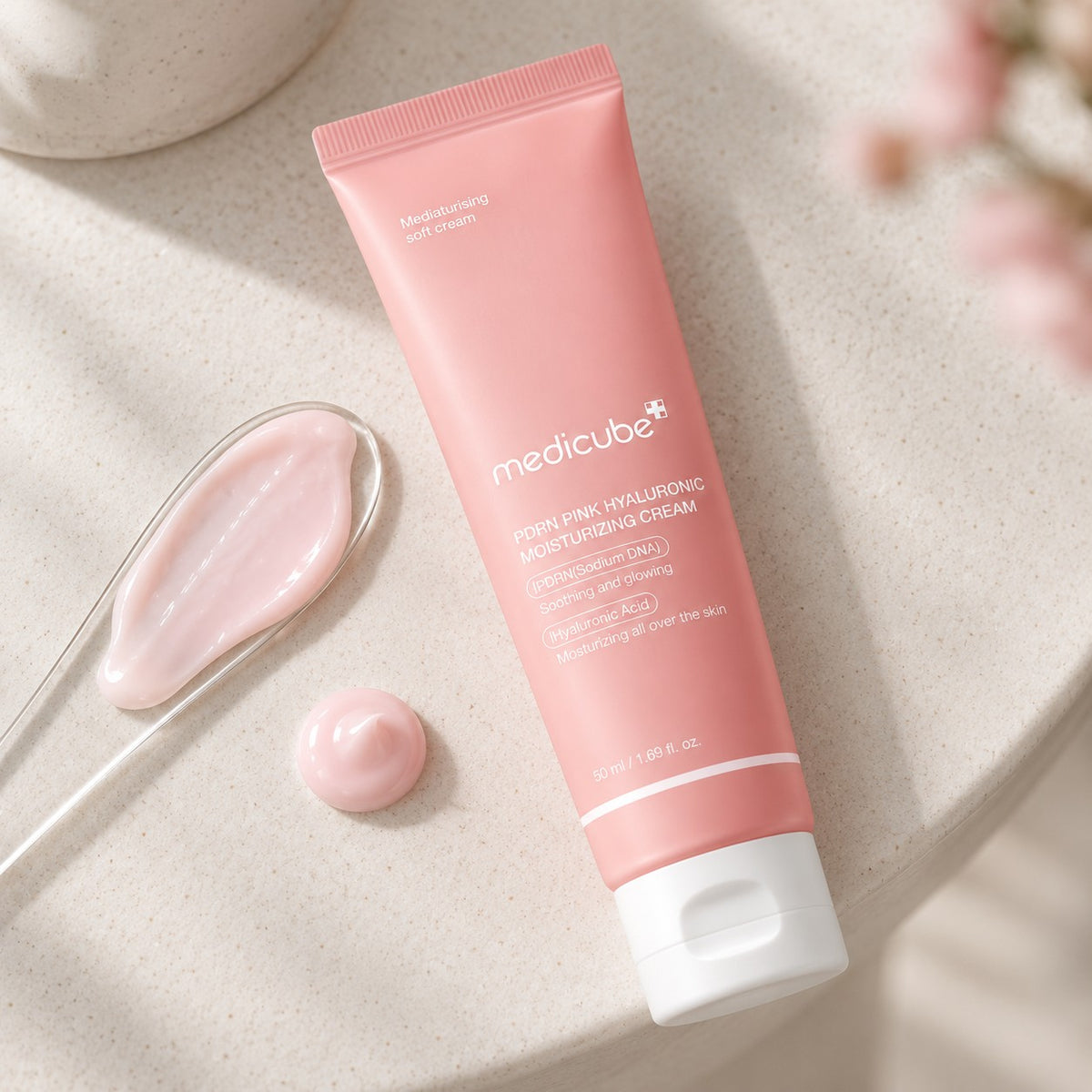 MEDICUBE Pink Hyaluronic Creme Hidratante 50 ml