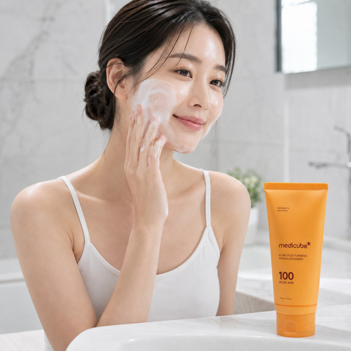 medicube Kojic Acid Turmeric Toning Limpeza 120 g